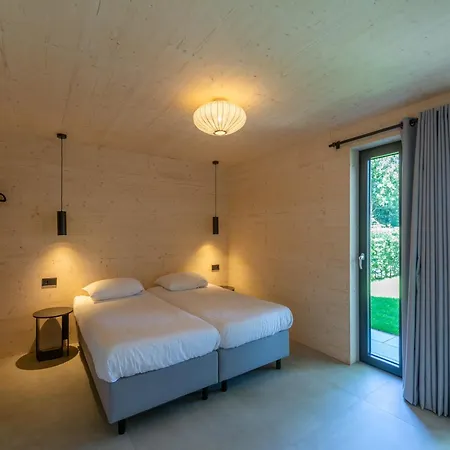 Luxury By The Sea * Sint Maartensvlotbrug